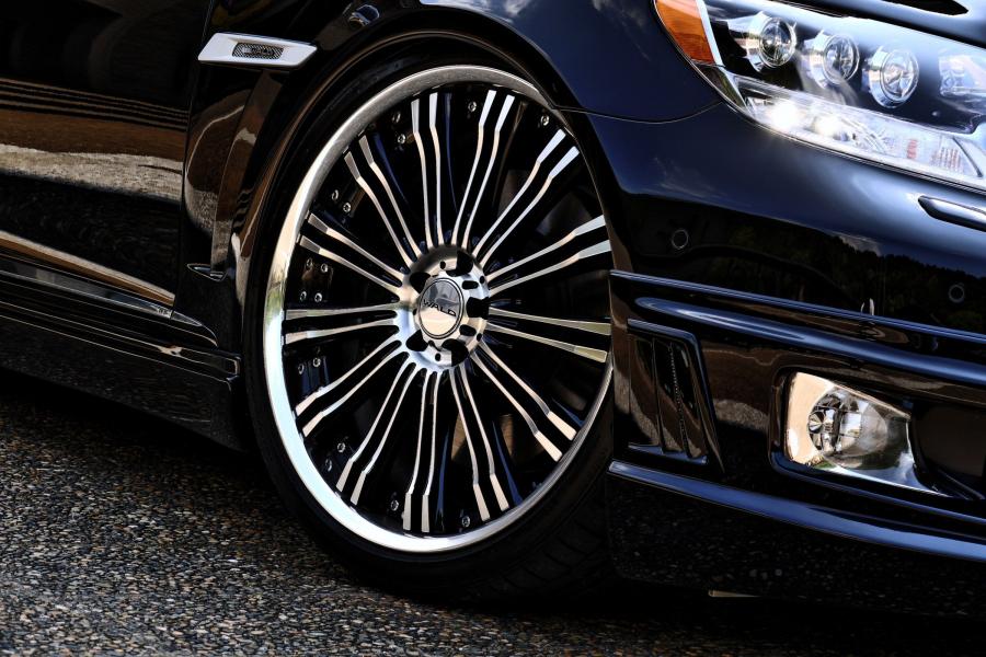  Lexus LS600h Executive Line by Wald 2010 года  (фото 70 из 81)